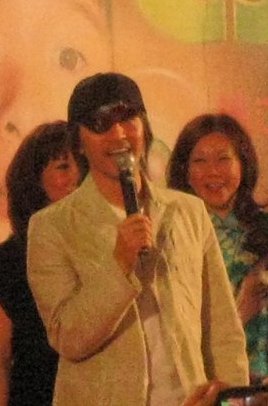 周星驰电影作品完整年表：演员、导演、编剧与监制署名整理